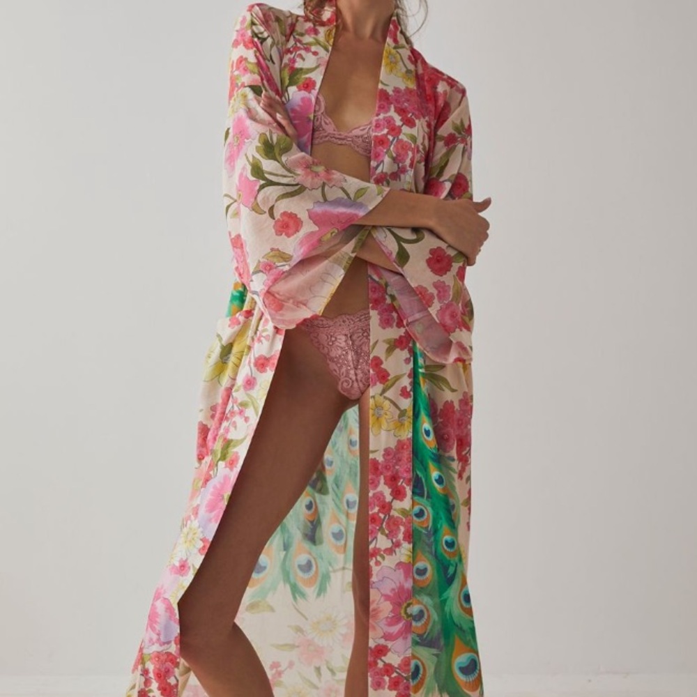 Spell Madame Peacock Kimono - M/L NWT - Picture 15 of 15